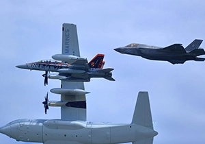 第5空母航空団による飛行展示