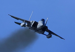 F-15戦闘機の機動飛行