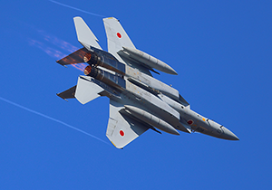 アフターバーナーを魅せるF-15