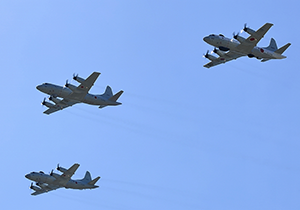 3機の海上自衛隊機P-3C